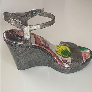 Beautiful sparkle wedge heels NEW